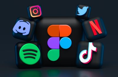 The Impact of Social Media on Mental Health: Finding Balance Online